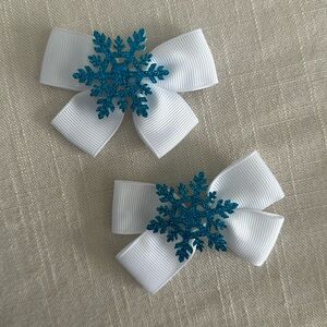 Winter snowflake hair bow set